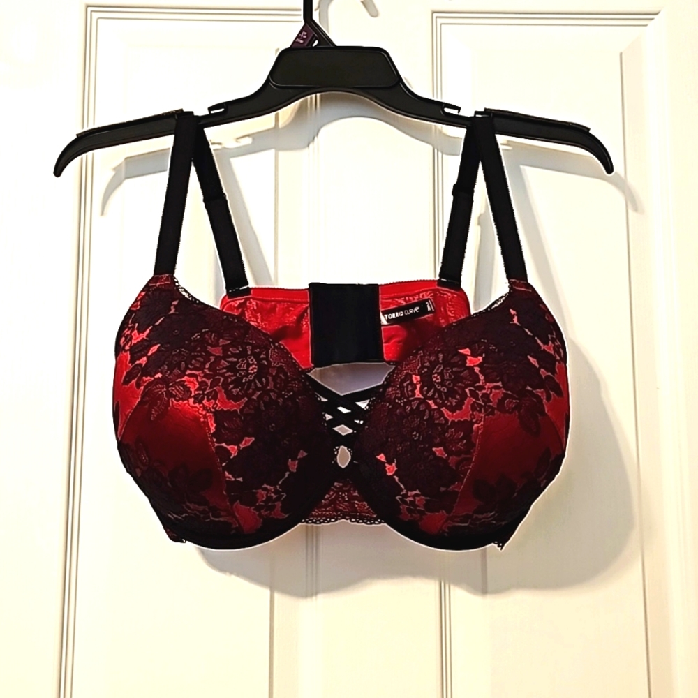 Torrid Push Up Bra 42DDD